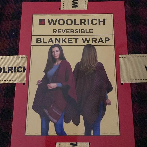 WOOLRICH NWT Reversible Blanket Wrap - Picture 2 of 3